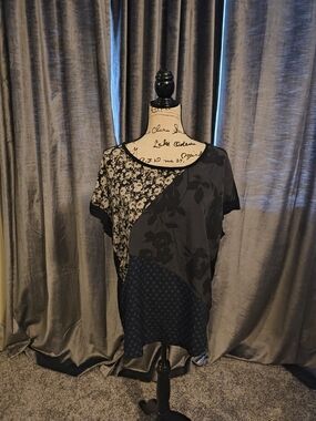 Lane Bryant Black and Gray Mixed Print Short-Sleeve Top